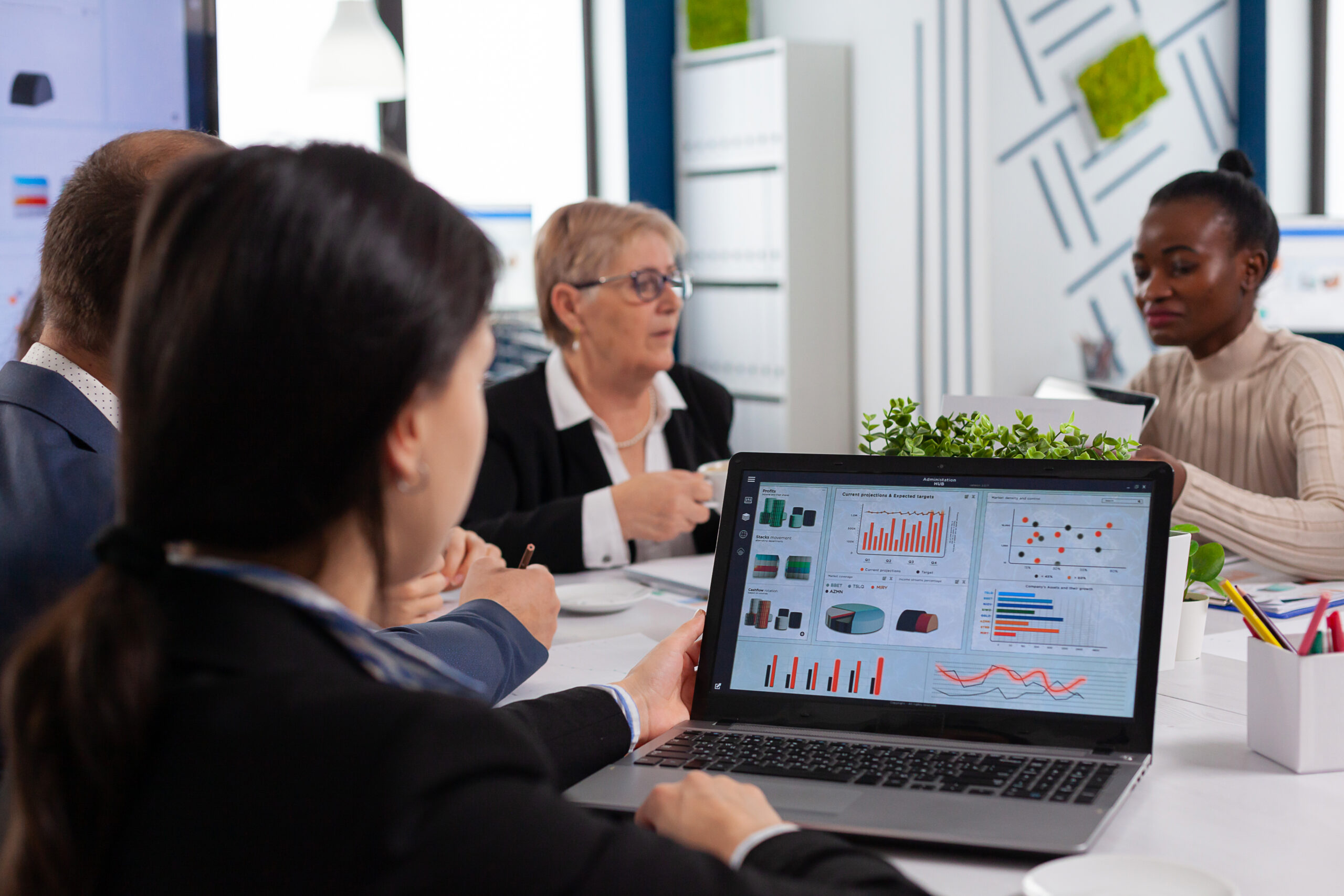 Leveraging HR Analytics with Workday HRIS for Data-Driven Decision Making